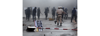 Žľab s pravou vertikálnou prírubou